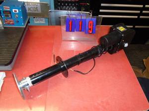3500 lb 12 volt electric trailer jack. Looks nearly new. Tested & works. As shown.