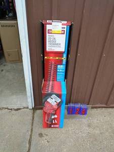 Craftsman 110 volt 22 hedge trimmer. Lightly used. Tested & works. As shown.