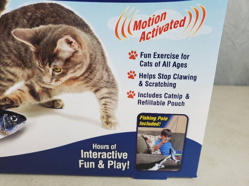 lot 51 image: New Flippity Fish Interactive Cat Toy