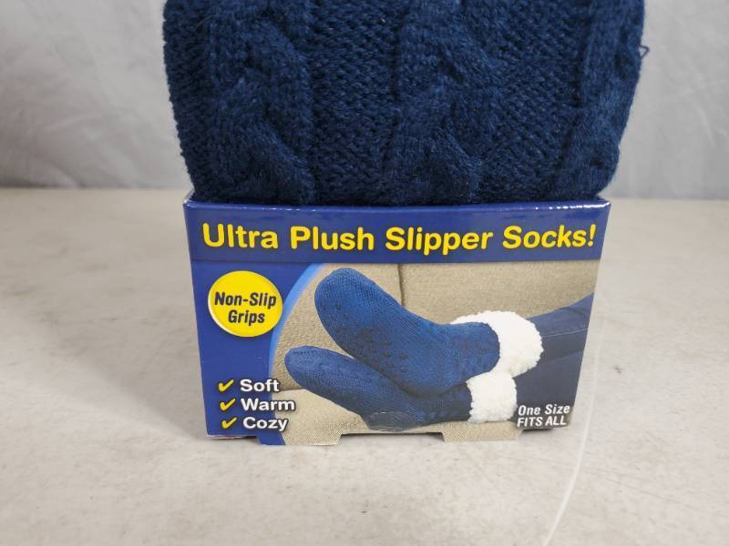 lot 56 image: New Huggle Ultra Plush Slipper Socks