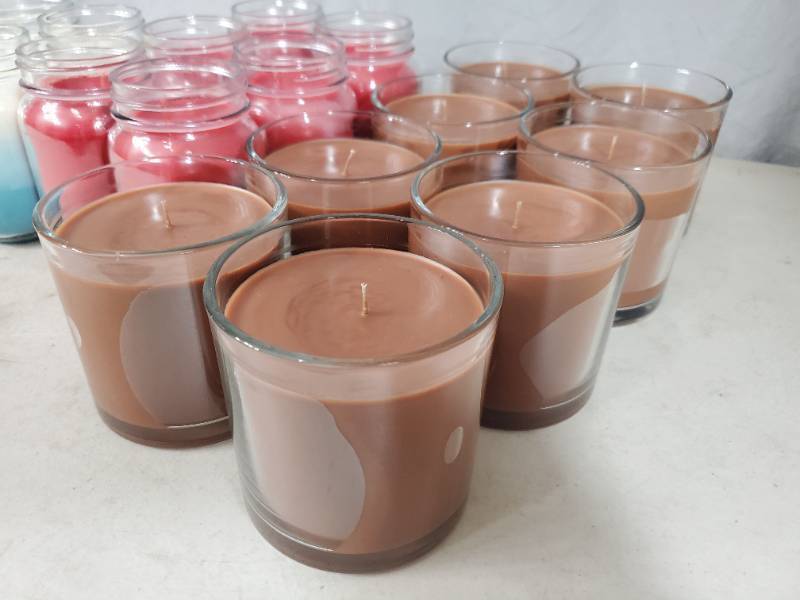 lot 50D image: 20 New Soy Blend Candles
