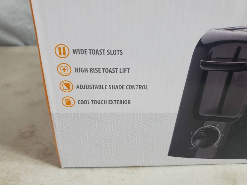 lot 153 image: New Toastmaster Toaster