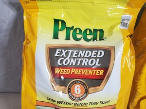 lot 46 image: 2 New 10 lb bags of Preen Extended Control Weed Preventer