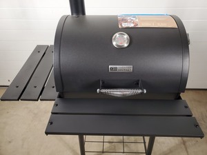 lot 1 image: New Char-Broil American Gourmet Charcoal Grill