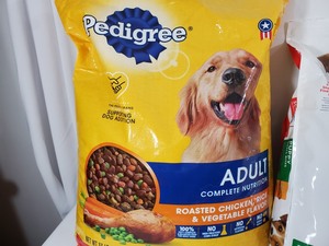 lot 4 image: 3 Bags of Dog  Puppy Food