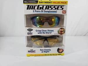 lot 31 image: New 2 Pack of Tac Glasses