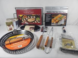 lot 107 image: New BBQ Grilling Items