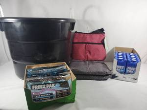 lot 176 image: New Large Assortment of Freeze Packs and More