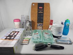 lot 230 image: New Assortment of Kitchen Items