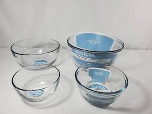 lot 232 image: 4 New Anchor Hocking Glass Bowls