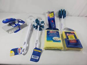 lot 236 image: New Quickie Cleaning Items