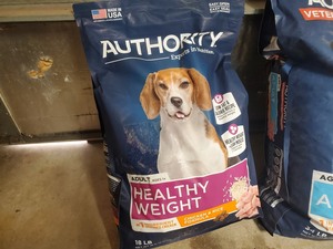 lot 4B image: 4 New Bags of Dog Food (pkg damage)