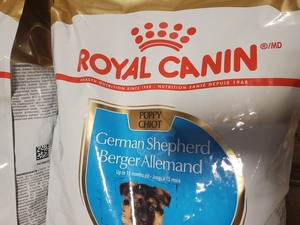 lot 4C image: 3 New Bags of Dog Food (pkg damage)
