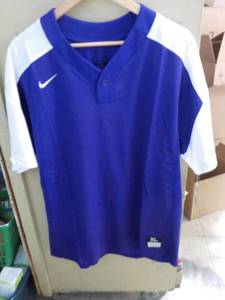 lot 3 image: 7 Nike Dri Fit Purple with White Sh...