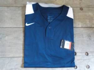 lot 26 image: 8 Nike Navy Blue with White Short S...