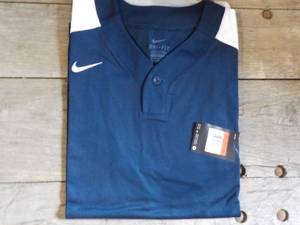 lot 30 image: 8 Nike Navy Blue with White Short S...