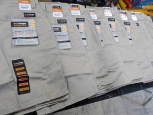 lot 37 image: 9 Wrangler Workwear size 8 with 9 ...