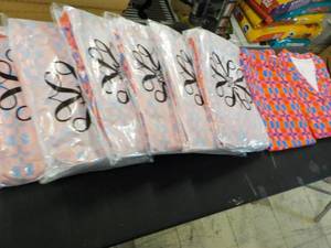 lot 40 image: 7 Joyful Pajama Set Graphic Plaid s...