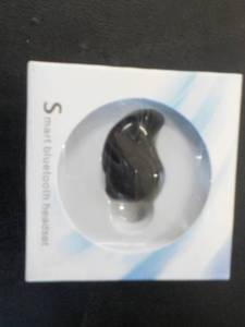 lot 136 image: Smart Bluetooth Headset in Black...