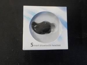 lot 138 image: Smart Bluetooth Headset in Black...