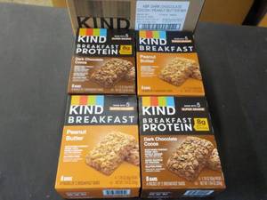 lot 142 image: 32 KIND Breakfast Protein Bars bes...