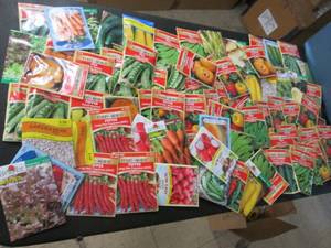 lot 91 image: 75 Packet Garden Seeds...