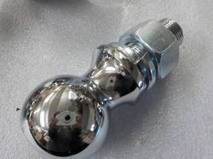 lot 204 image: Hyper Tough 2 Chrome Hitch Ball 60...