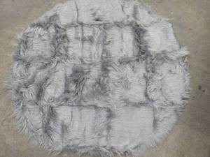 lot 214 image: Ashle 3 ft Diameter Grey Flurry Rug...
