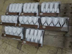 lot 223 image: Wine and Champagne Plastic Glasses...