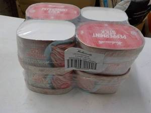 lot 259 image: 8 Tubs Frozen Hudsonville Peppermin...