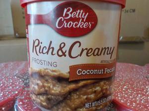 lot 289 image: 2 - 8 paks Betty Crocker Coconut Pe...