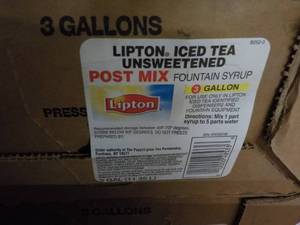 lot 370 image: 3 Gallon Bag Lipton Iced Tea Unswee...