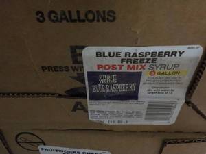 lot 372 image: 3 Gallon Bag Lipton Iced Tea Blue R...
