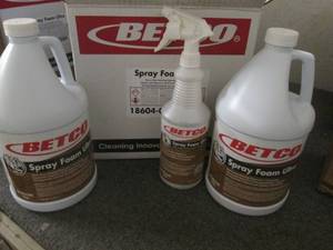 lot 101 image: Betco 2 Gallon Jugs Spray Foam Ultr...