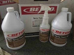 lot 102 image: Betco 2 Gallon Jugs Spray Foam Ultr...