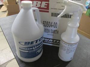 lot 111 image: 1 Gallon Betco Glass Cleaner with 1...