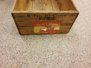lot 86 image: old wood crate