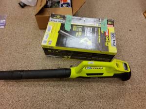 lot 89 image: Ryobi 18volt jet leaf blower 200 CFM, 100 MPH (Tool Only)