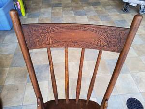 lot 19 image: Press back Oak chair