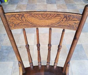 lot 21 image: Press back Oak chair