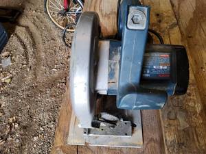 lot 27 image: Bosch 7-14 circular saw