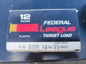 lot 31 image: 12 Gauge Federal League Target Load Shot Shells 7 12 Shot
