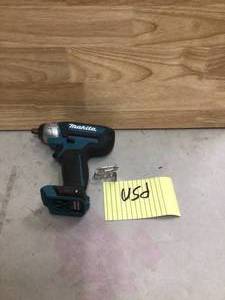 Makita 12-Volt MAX CXT Lithium-Ion Cordless 38 in. Square Drive Impact Wrench (Tool-Only) used customer return