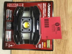 lot 24 image: Husky 1200 Lumens Broad Range Utility LED Light