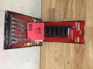 lot 62 image: Lot of husky tools open box