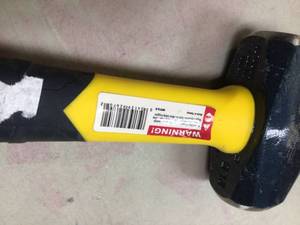lot 70 image: Estwing 32 oz. Steel Drilling Hammer Open box