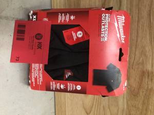 lot 73 image: Milwaukee Mens X-Large Black Heavy Duty CottonPolyester Short-Sleeve Pocket T-Shirt