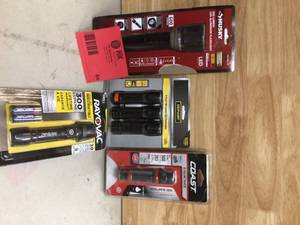 lot 84 image: Lot of mix flashlights open box