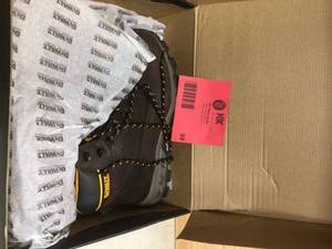 lot 99 image: DEWALT Mens Halogen 6 Work Boots - Soft Toe - Brown Crazy Horse Size 10(M)