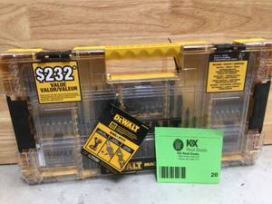 DEWALT MAXFIT Steel Drill and Driving Bit Set (160-Piece) Open box